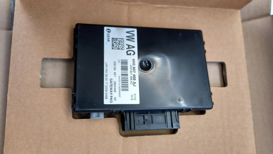 Original AUDI A8 S8 Quattro 4H Steuergerät Interface Gateway 4H0907468AJ