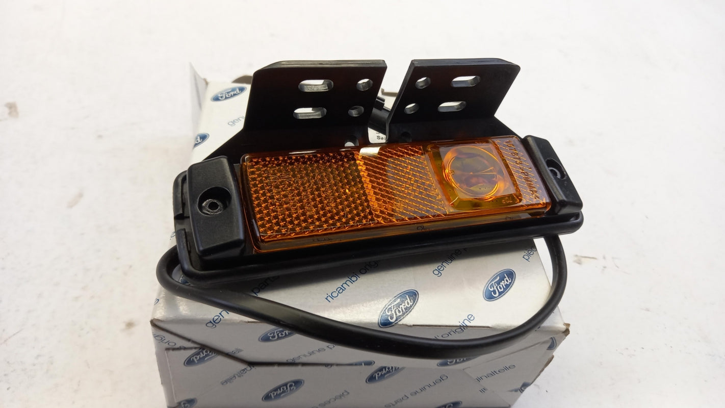 Original OE FORD Begrenzungsleuchte 1836344