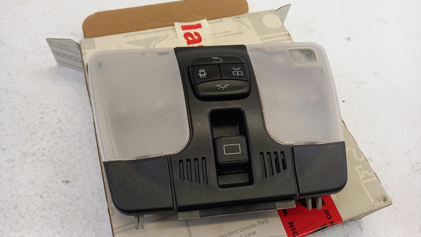 Original MERCEDES-BENZ E (W210) 2.0 Innenleuchte A20882067017C45