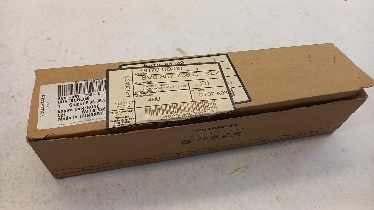 Original OE Volkswagen 8V0857756EYLZ