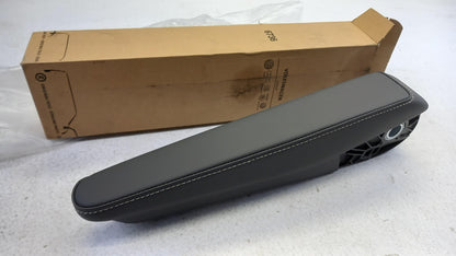Original VW Transporter T7 Armlehne Kunstleder links vorn 7T0881081NYHG