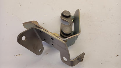 Original OPEL Signum Vectra-C 3.0 DT Schaltzug Halterung 55351919