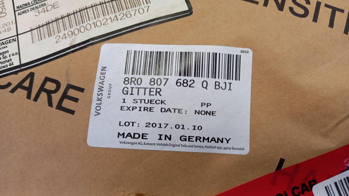 Original AUDI Q5 8R Luftführungsgitter satinschwarz-chrom rechts 8R0807682QBJI