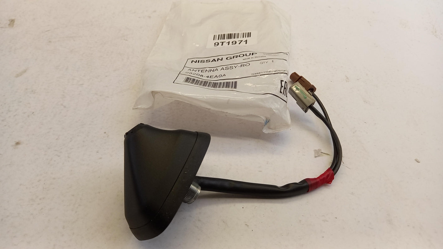 Original OE NISSAN Antennenfuss 282084EA0A