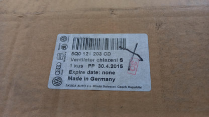 Original AUDI A3 SKODA Octavia Superb VW Golf Motorkühlung Lüfter 5Q0121203CD