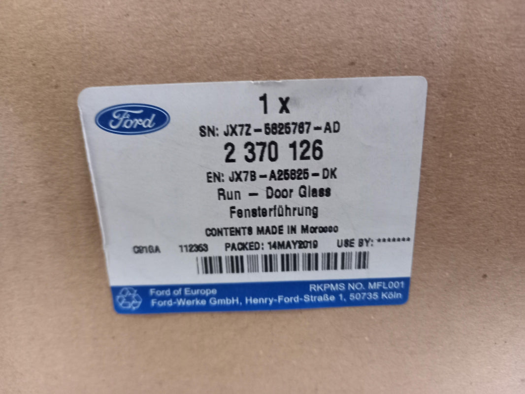 Original FORD Focus IV 2018 >  Fensterführungsschiene Hinten Links 2370126