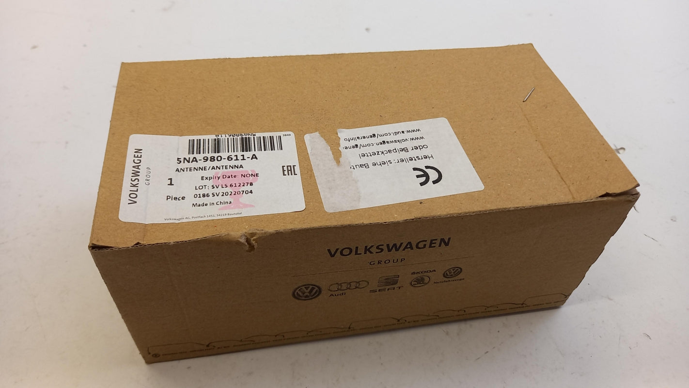 Original VW ID.4 T-Cross Terramont SKODA Kamiq Wireless-Ladegerät 5NA980611A