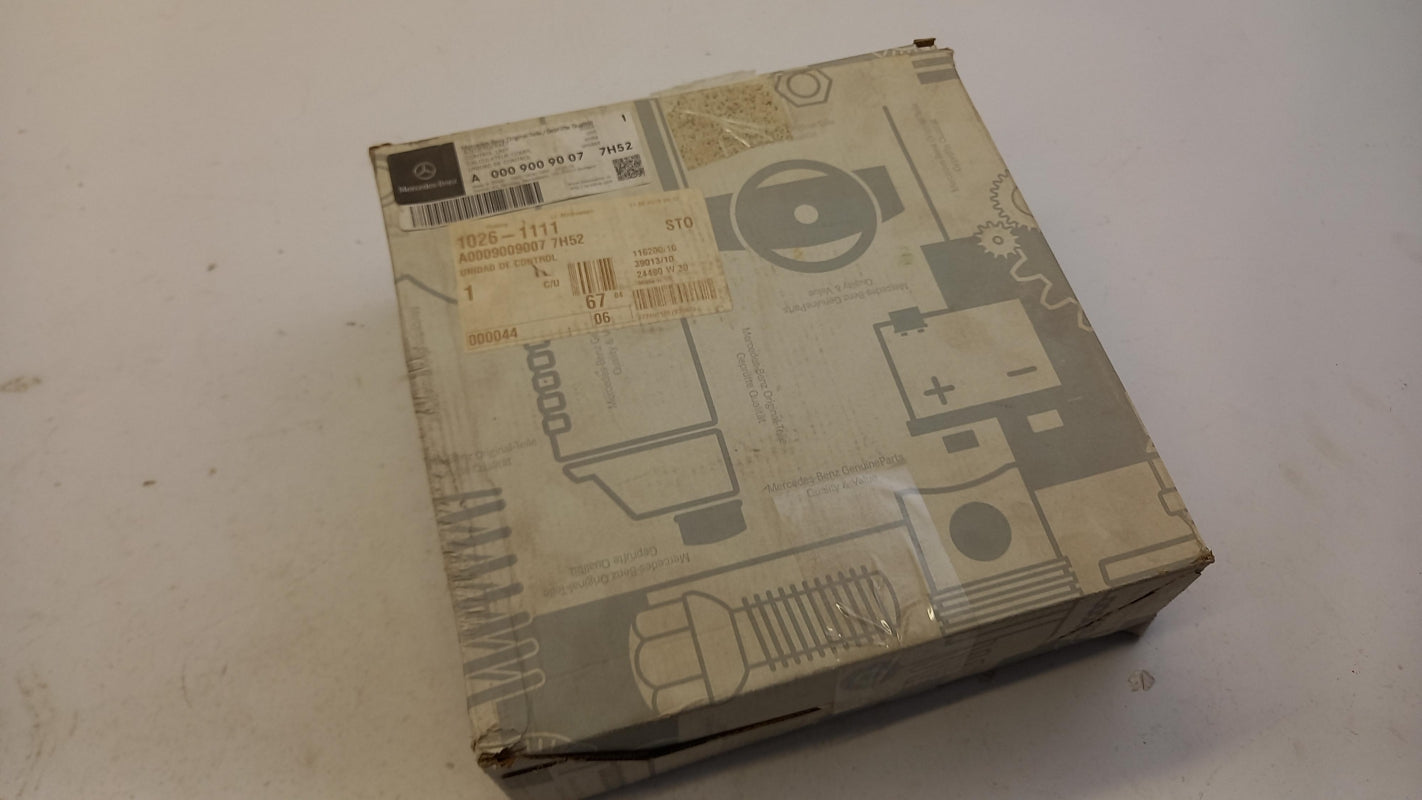 Original MERCEDES-BENZ C-Klasse W205 Innenleuchte A00090090077H52
