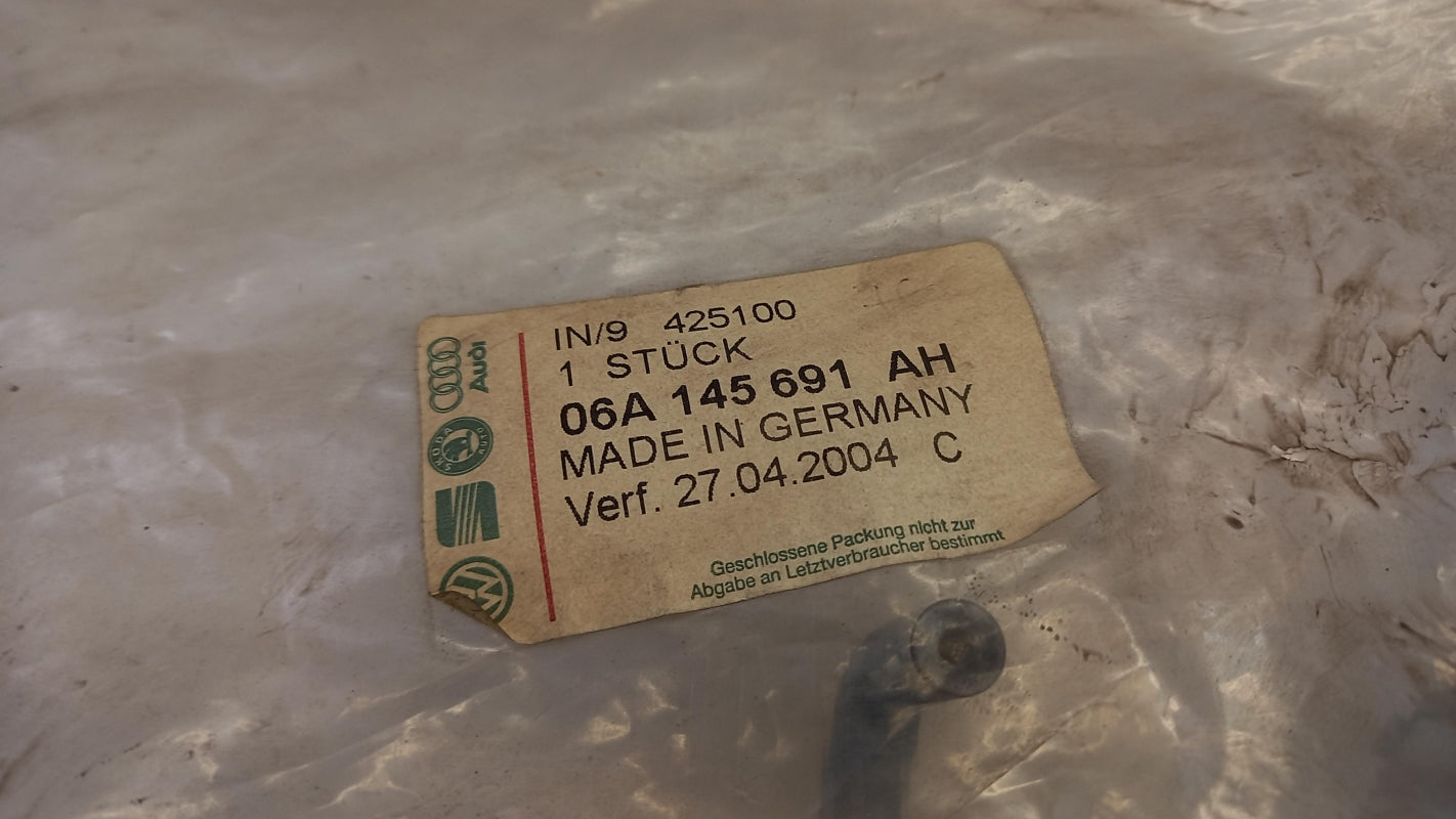 Original OE Volkswagen Rohr 06A145691AH
