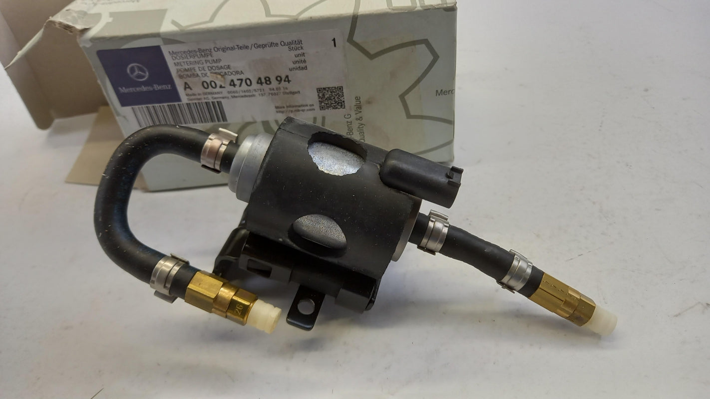 Original OE MERCEDES-BENZ Kraftstoffpumpe A0024704894