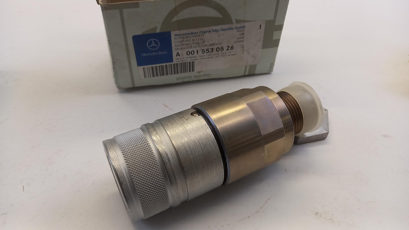 Original OE MERCEDES-BENZ Schlauchanschluss A0015530526