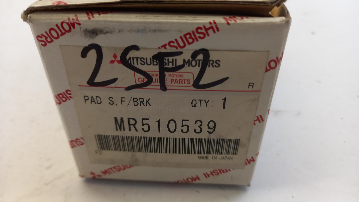 Original OE MITSUBISHI Bremsbeläge MR510539