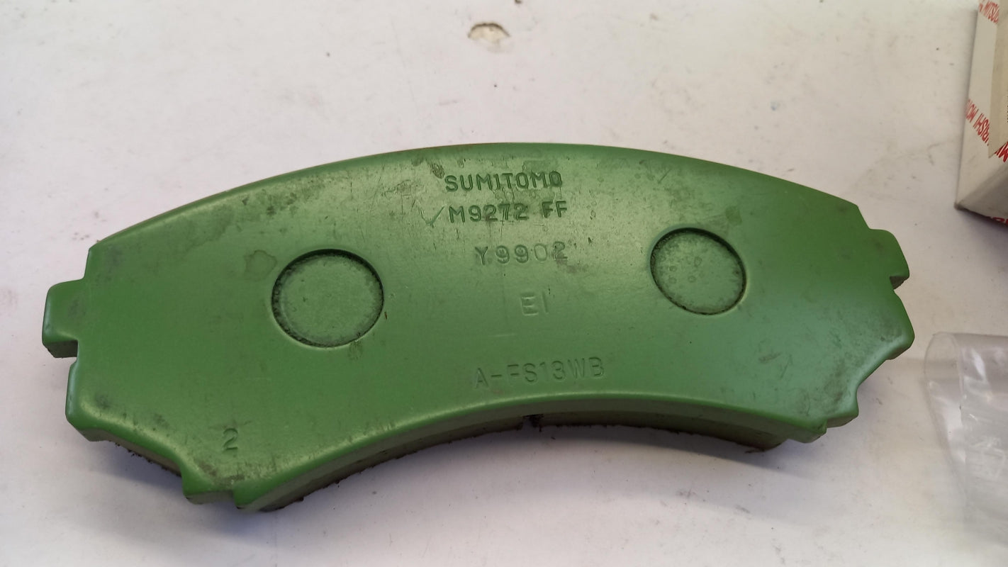Original OE MITSUBISHI Bremsbeläge MR510539