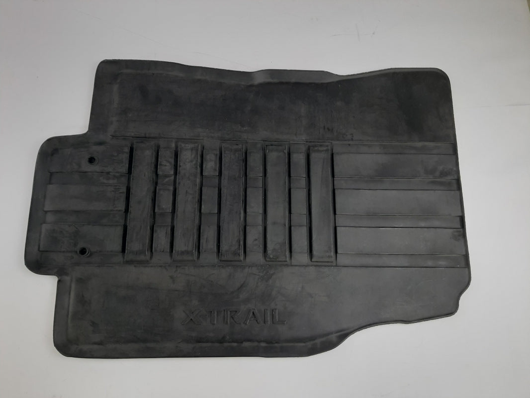 Original OE NISSAN Fußmattensatz KE7484B089