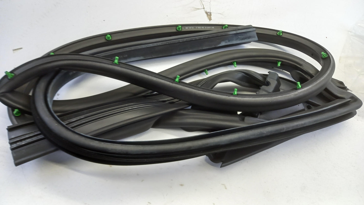 Original AUDI A4 RS4 Cabrio 8H Türdichtung außen links 8H0837911C