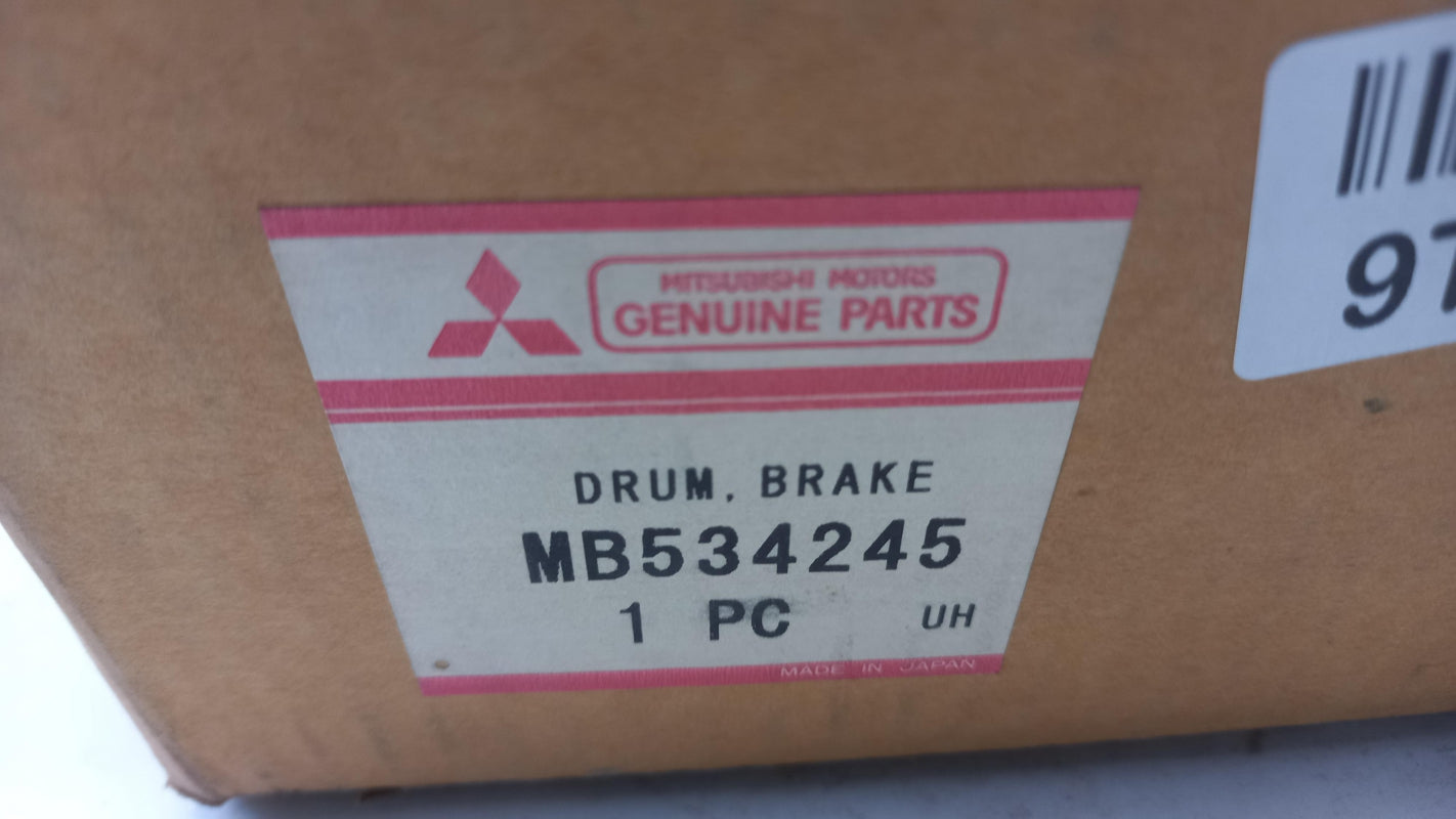 Original OE MITSUBISHI Bremstrommel MB534245