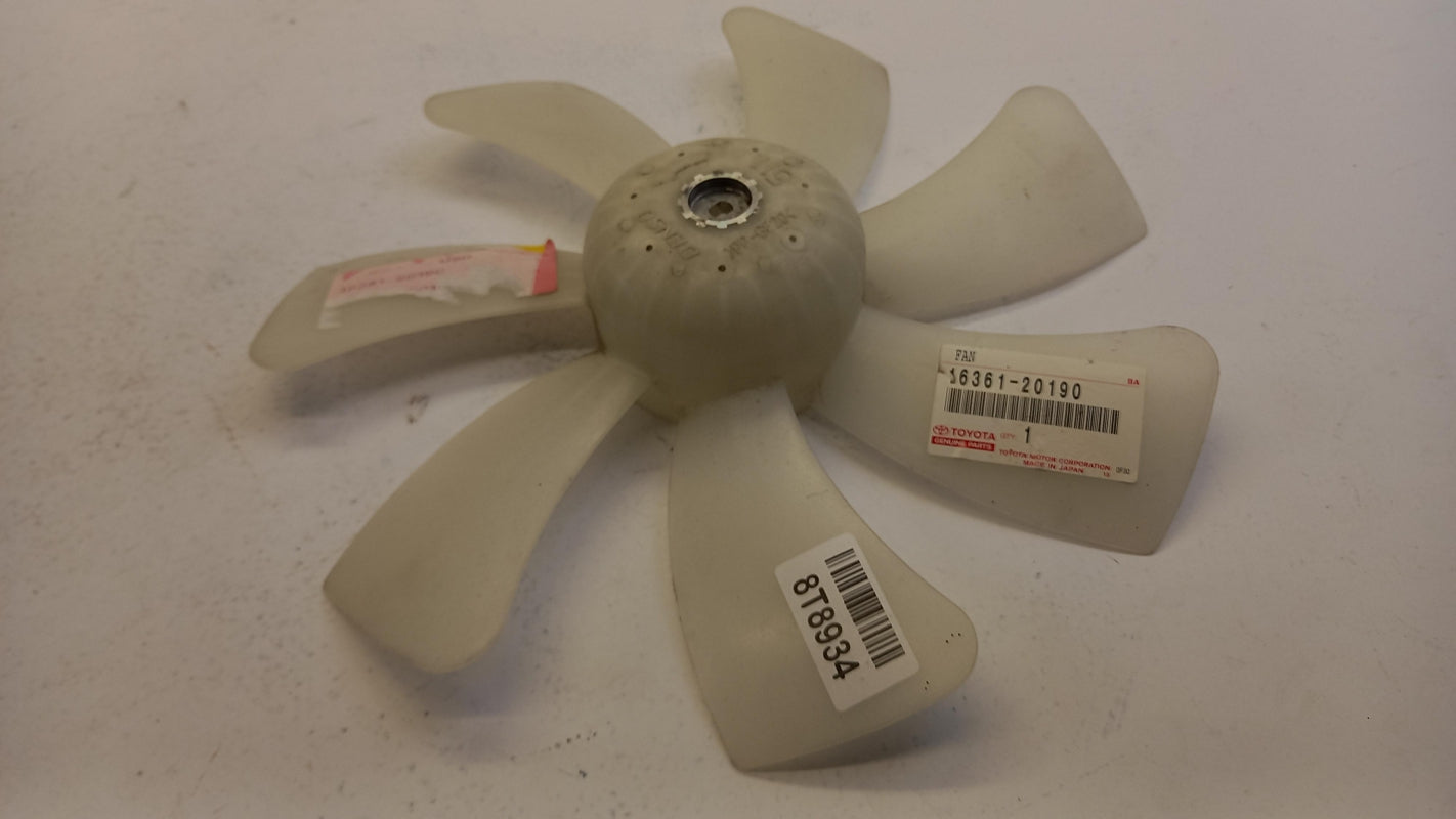 Original OE TOYOTA Motorkühlung Lüfter 1636120190
