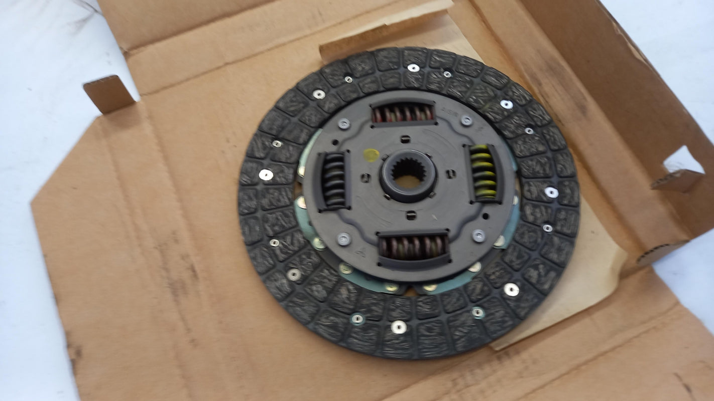 Original OE MITSUBISHI Kupplungsscheibe MD745031
