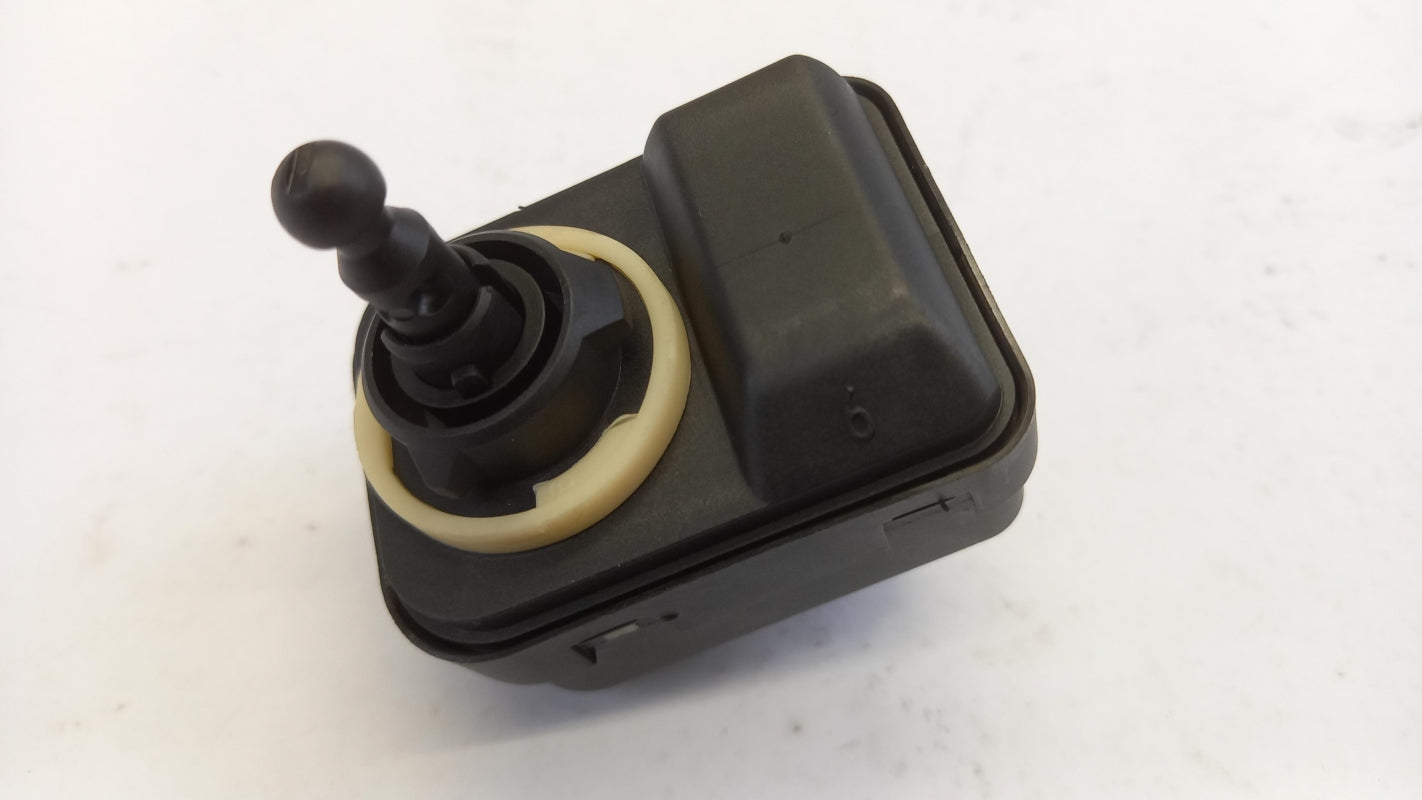 Original TOYOTA Yaris 2005-2011 Leuchtweitenregulierung Stellmotor 8566152010