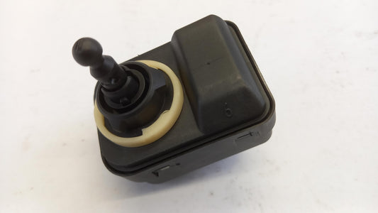 Original TOYOTA Yaris 2005-2011 Leuchtweitenregulierung Stellmotor 8566152010