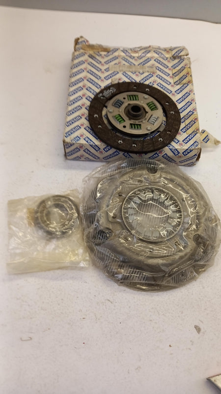 Original OE NISSAN Kupplungssatz 30001Y9526
