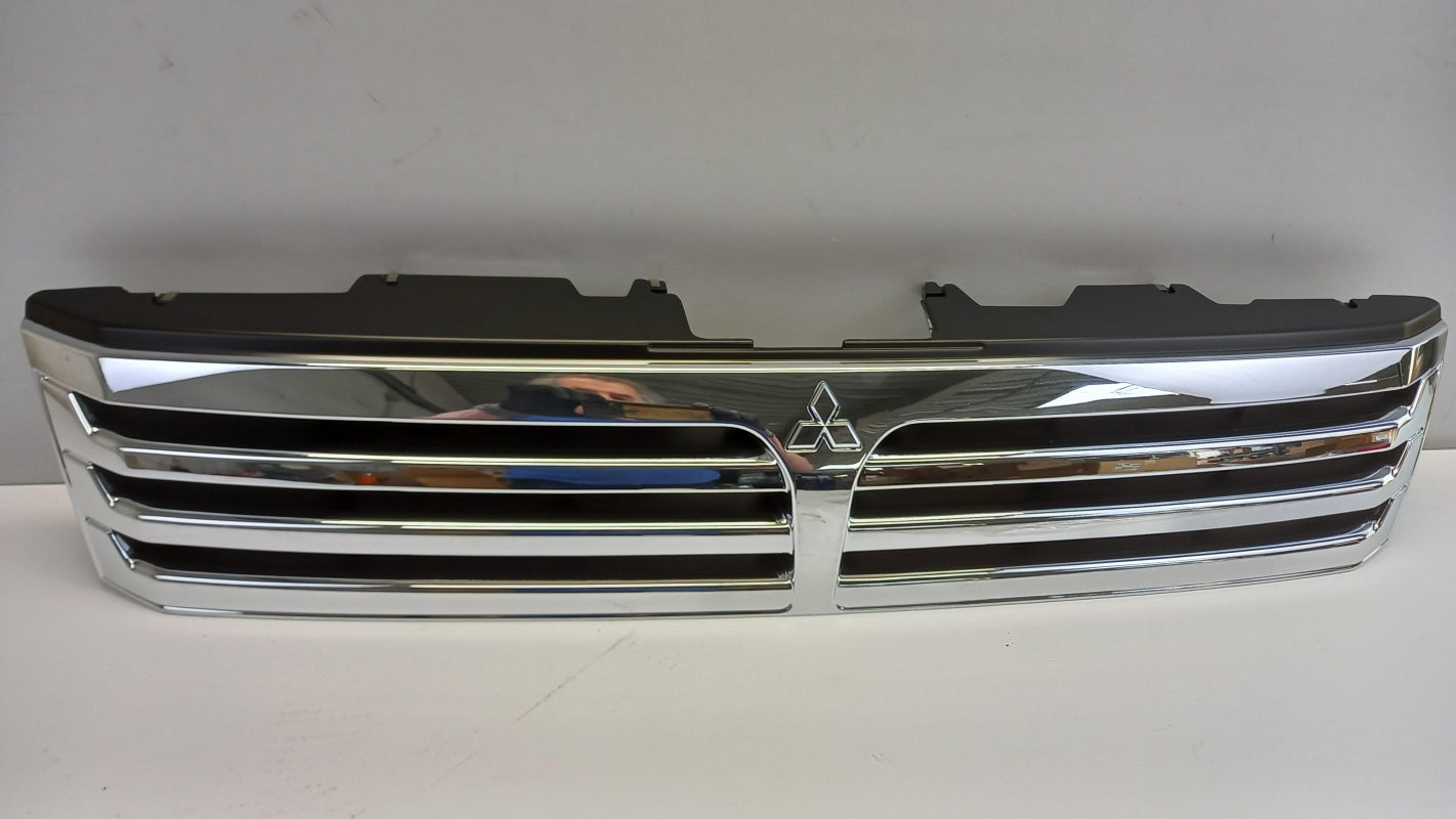 Original MITSUBISHI Chariot Grandis Space Wagon Kühlergitter MR275627