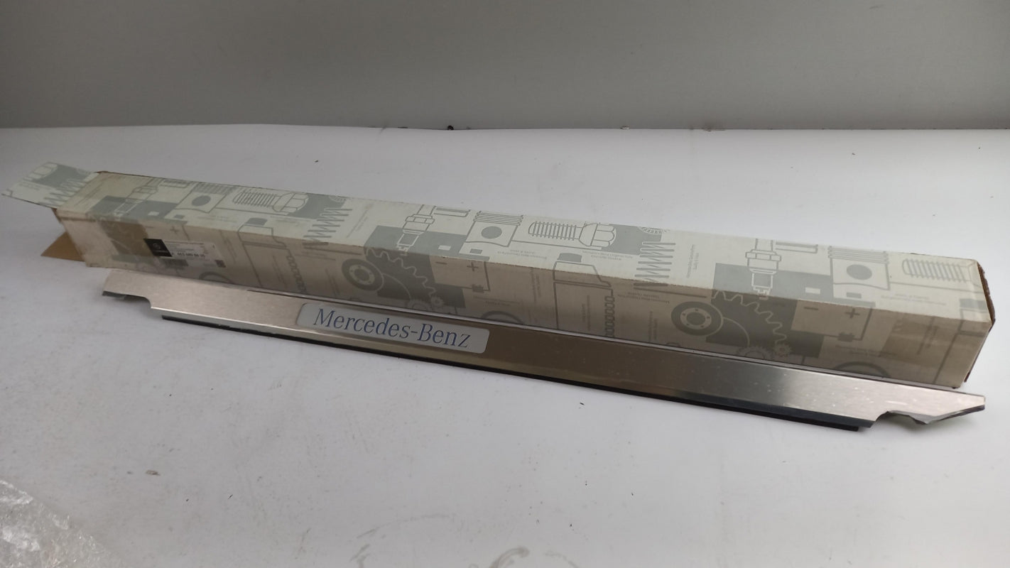 Original MERCEDES-BENZ W463 (1990-2018) Einstiegsleiste Vorne Rechts A4636808635