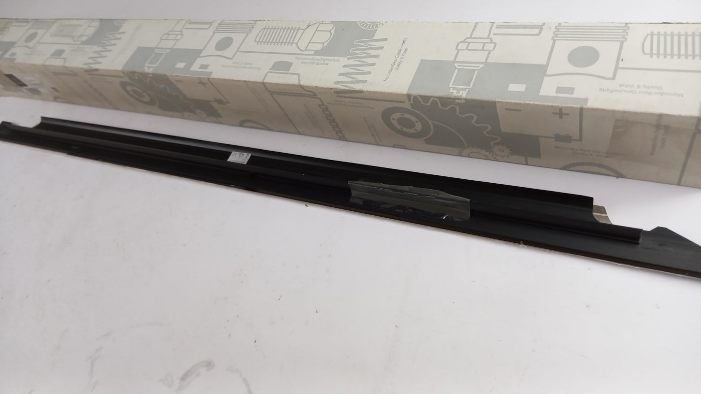 Original MERCEDES-BENZ W463 (1990-2018) Einstiegsleiste Vorne Rechts A4636808635