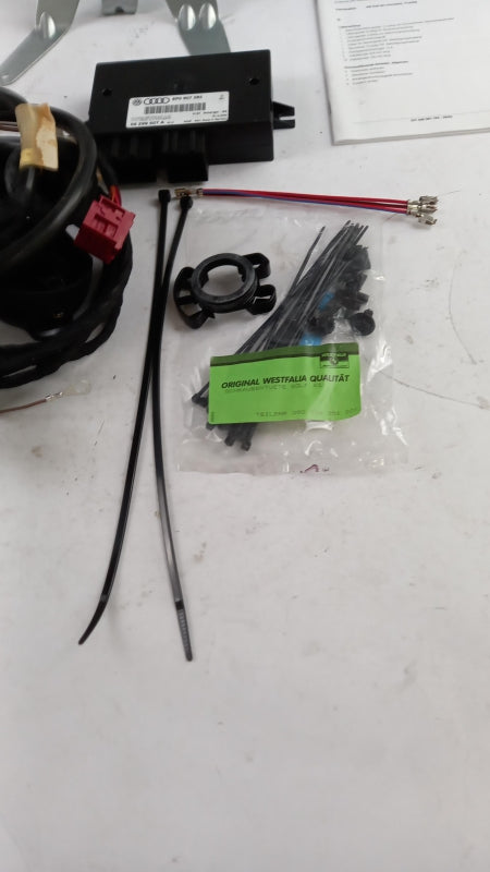 Original VW Golf V 2003-2009 Anhängerkupplung Elektrosatz 1K0055204