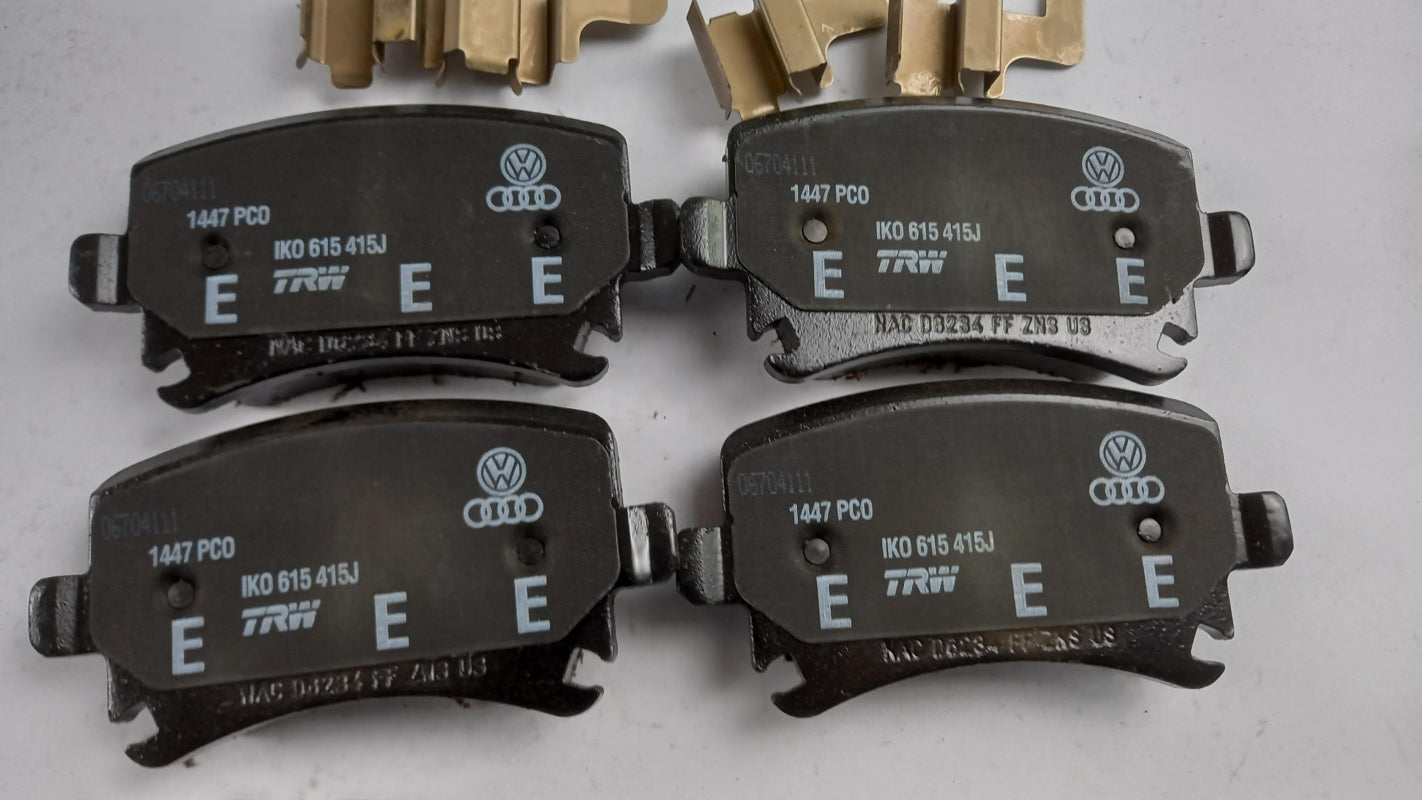 Original AUDI A3 VW Eos Golf Jetta Touran Scirocco Bremsbeläge hinten 1K0698451H