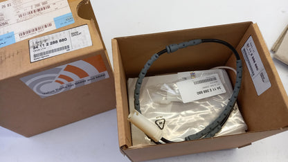 Original BMW 3er E90 - E92 X1 E84 Bremsbeläge mit Warnkontakt vorne 34112288880