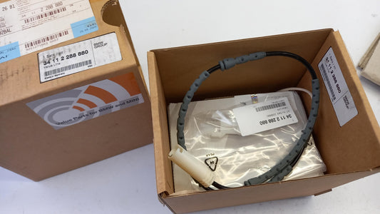 Original BMW 3er E90 - E92 X1 E84 Bremsbeläge mit Warnkontakt vorne 34112288880