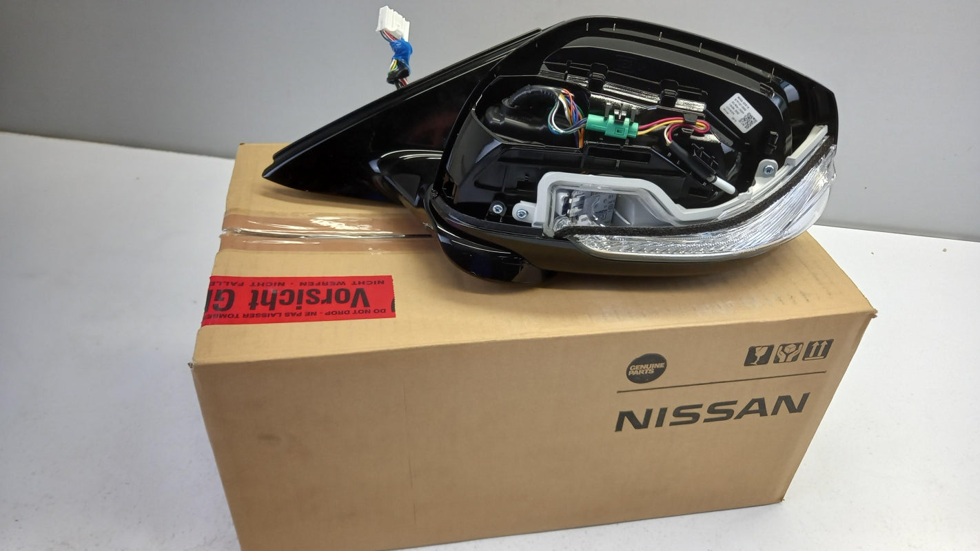Original NISSAN Q30/QX30 Außenspiegel links 963025DB1B