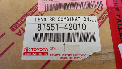 Original OE TOYOTA Heckleuchte Streuscheibe 8155142010
