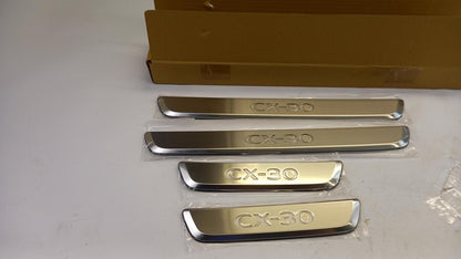 Original MAZDA CX-30 2020-  Einstiegsleisten Satz 2.5L DFR5V1370