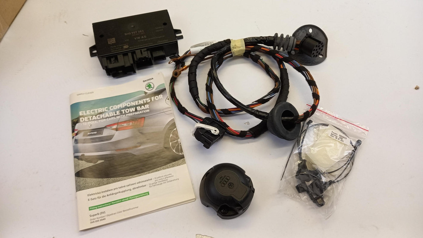 Original SKODA Superb 3V Anhängerkupplung Elektrosatz 13-pol 3V0055204D