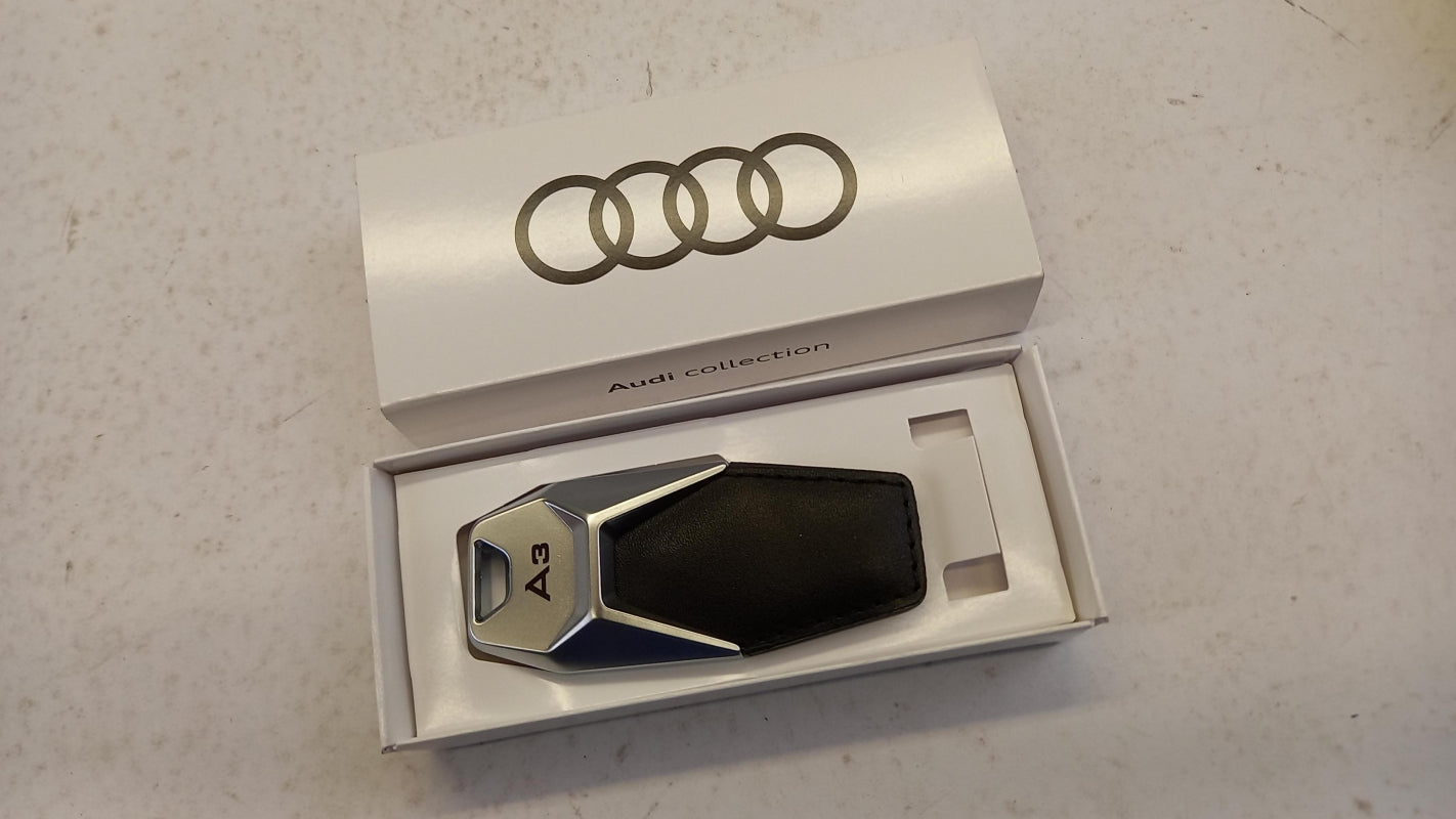 Original OE Volkswagen Schlüsselanhänger 3181900603