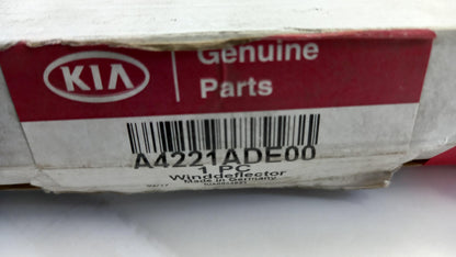 Original OE HYUNDAI/KIA Windabweiser A4221ADE00