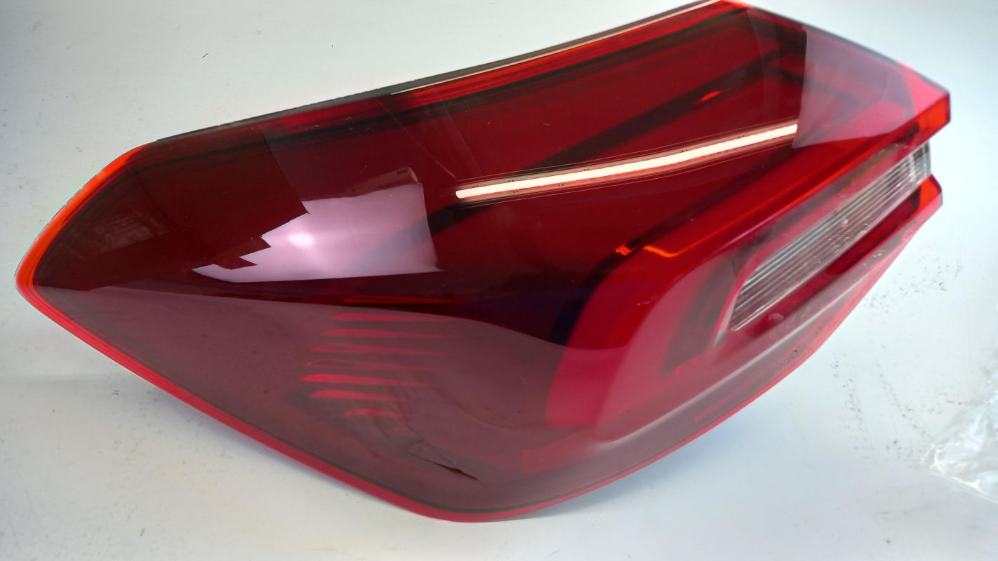 Original OE FORD Heckleuchte 2673308