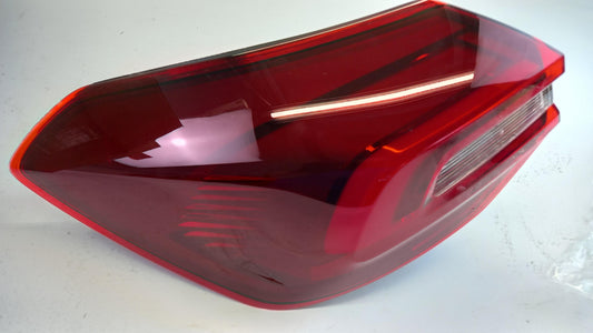 Original OE FORD Heckleuchte 2673308