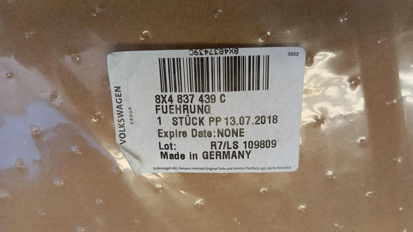 Original AUDI A1 S1 8X Fensterführungsschiene vorne links 8X4837439C