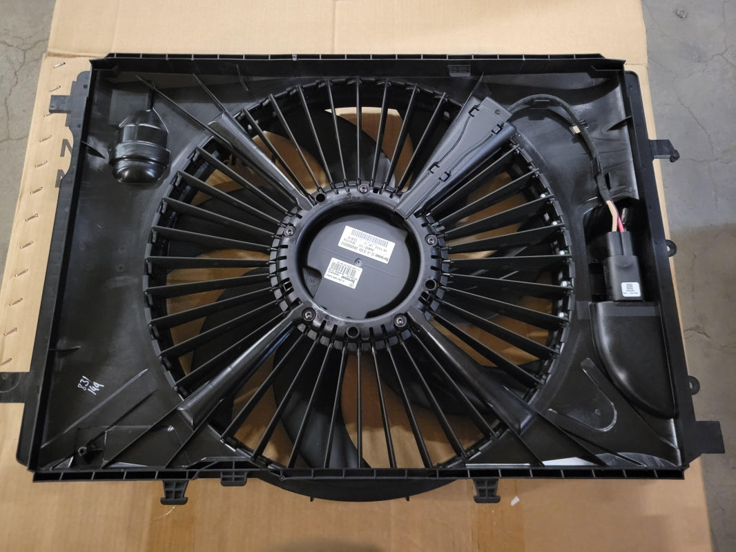 Original INFINITI Q30/QX30 2015- Motorkühlung Lüfter 214815DB1A