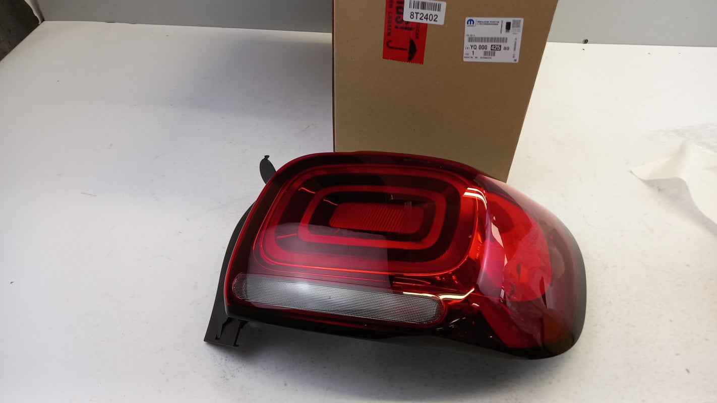 Original CITROEN C3 Aircross Heckleuchte Rechts YQ00042580