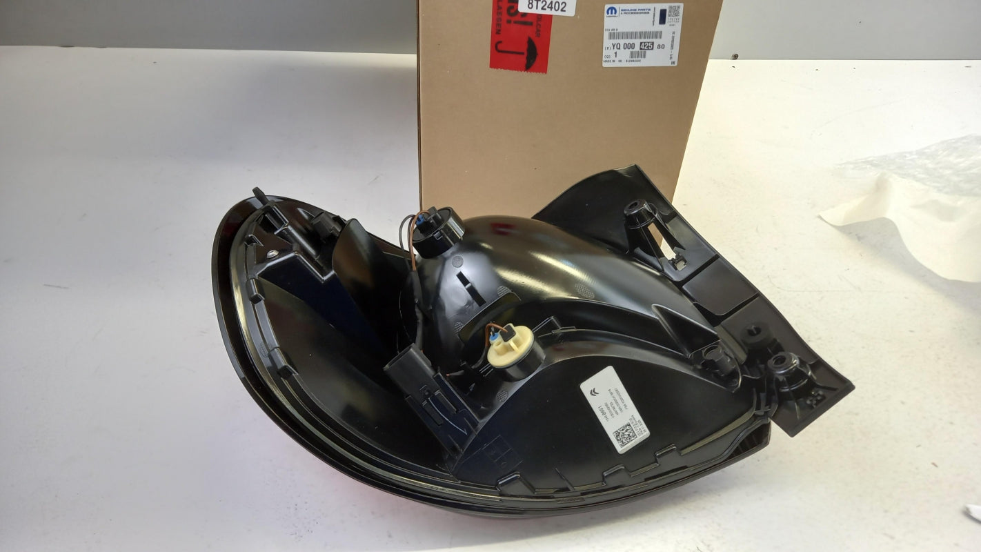 Original CITROEN C3 Aircross Heckleuchte Rechts YQ00042580