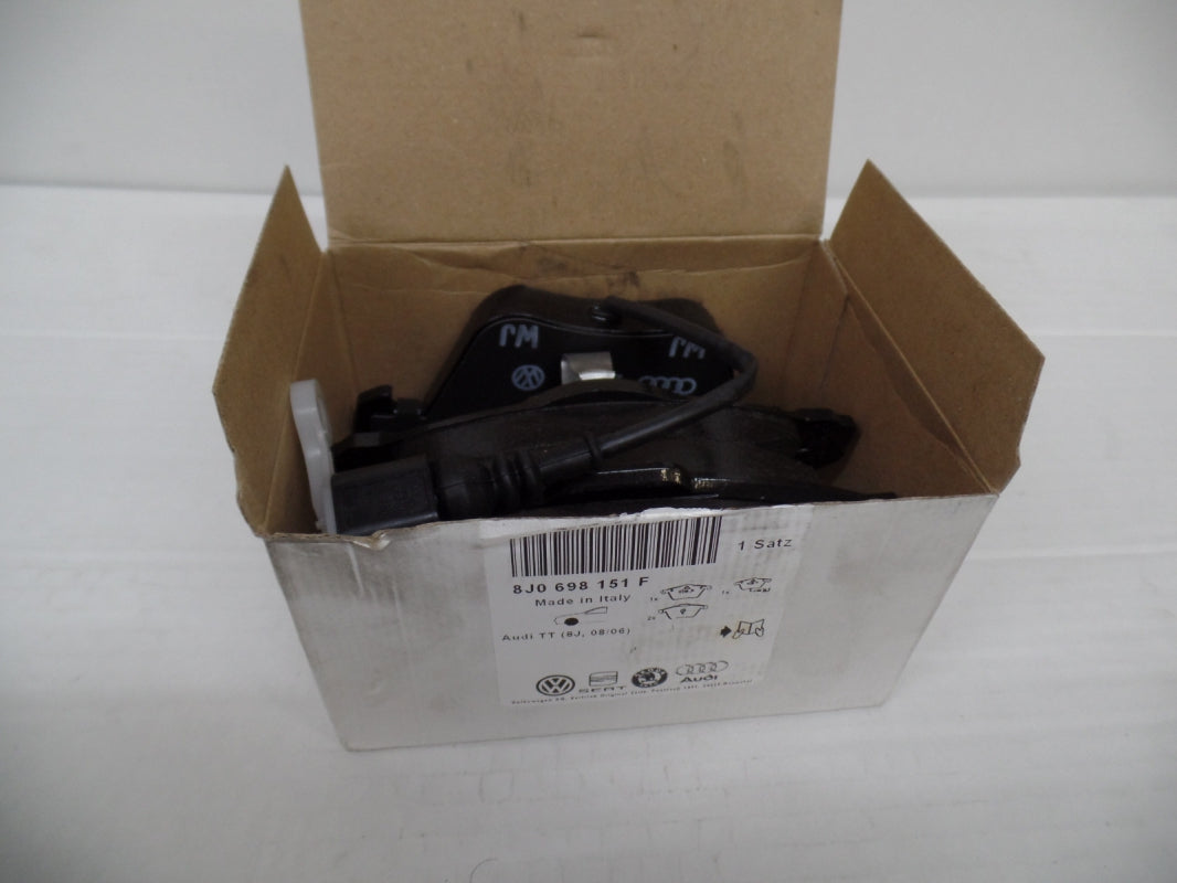 Original AUDI A3 TT VW Golf SEAT Leon Bremsbeläge + Warnkontakt vorne 8J0698151F