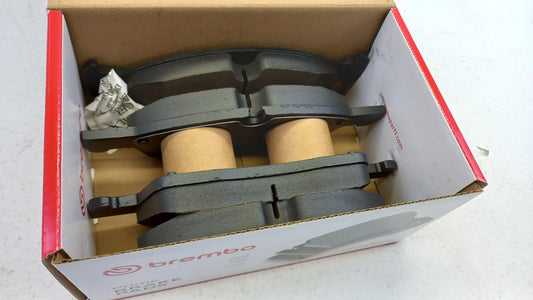 BREMBO Bremsbeläge Vorne für MERCEDES-BENZ GL II GLE GLS ML III P50109