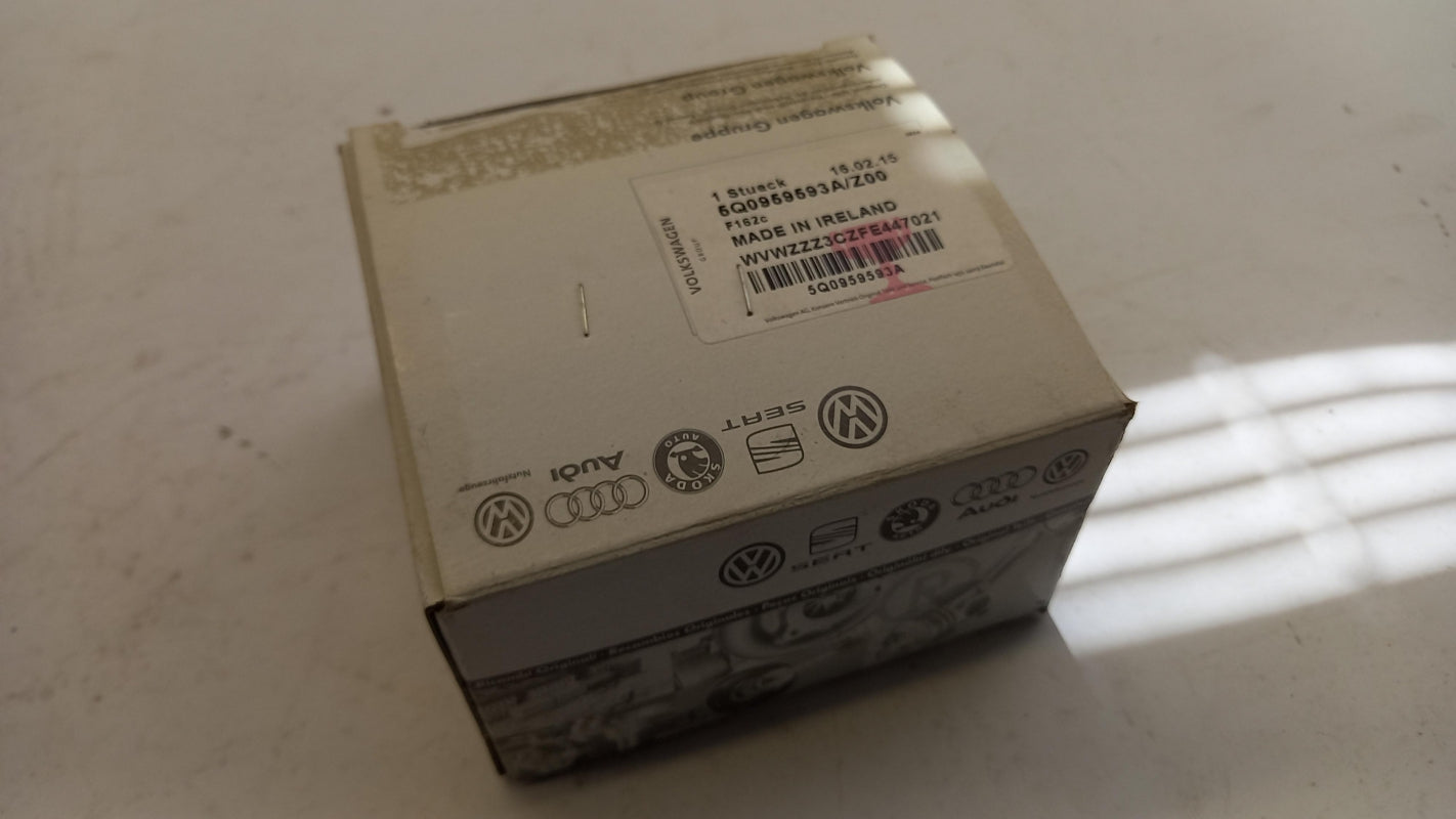 Original AUDI A3 8V VW Golf 5G Türsteuergerät vorne links 5Q0959593AZ00