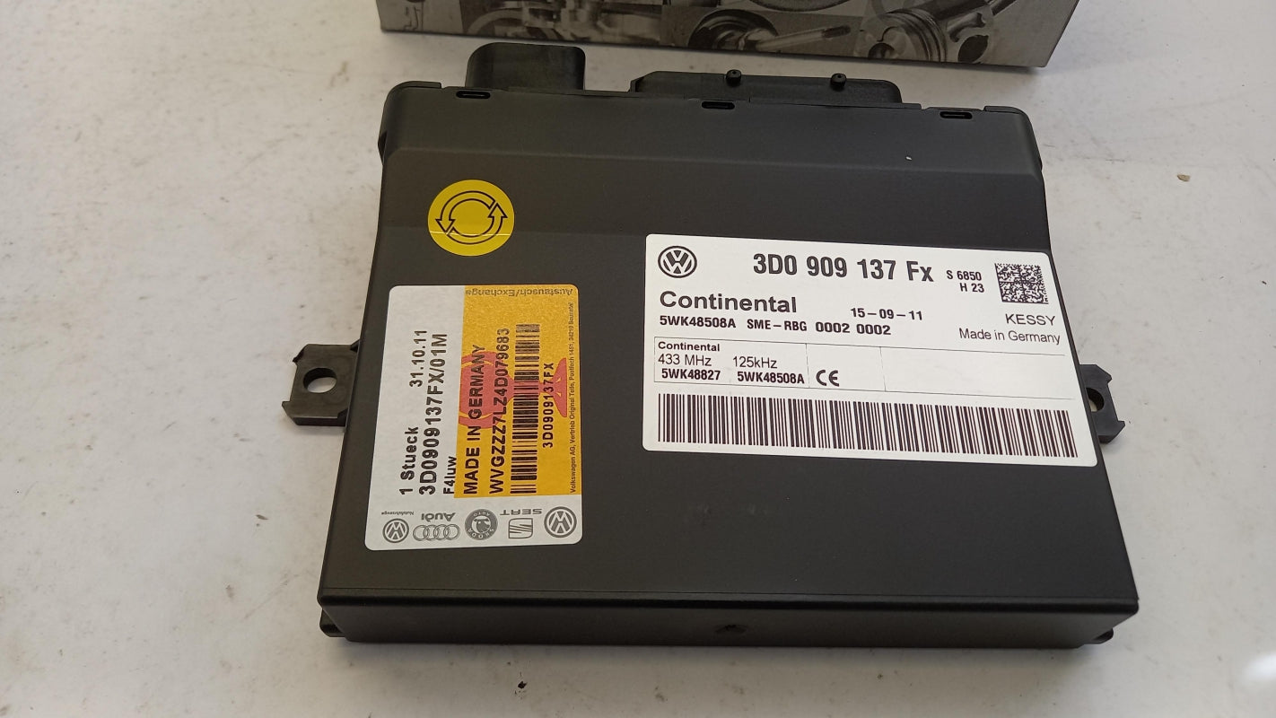 Original VOLKSWAGEN Touareg Steuergerät 3D0909137FX01M