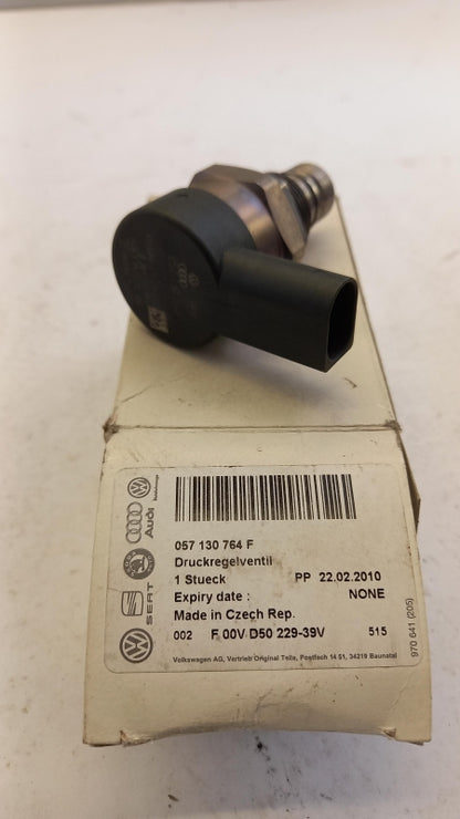 Original AUDI A4 Q7 VW Touareg Common-Rail-System Druckregelventil 057130764F