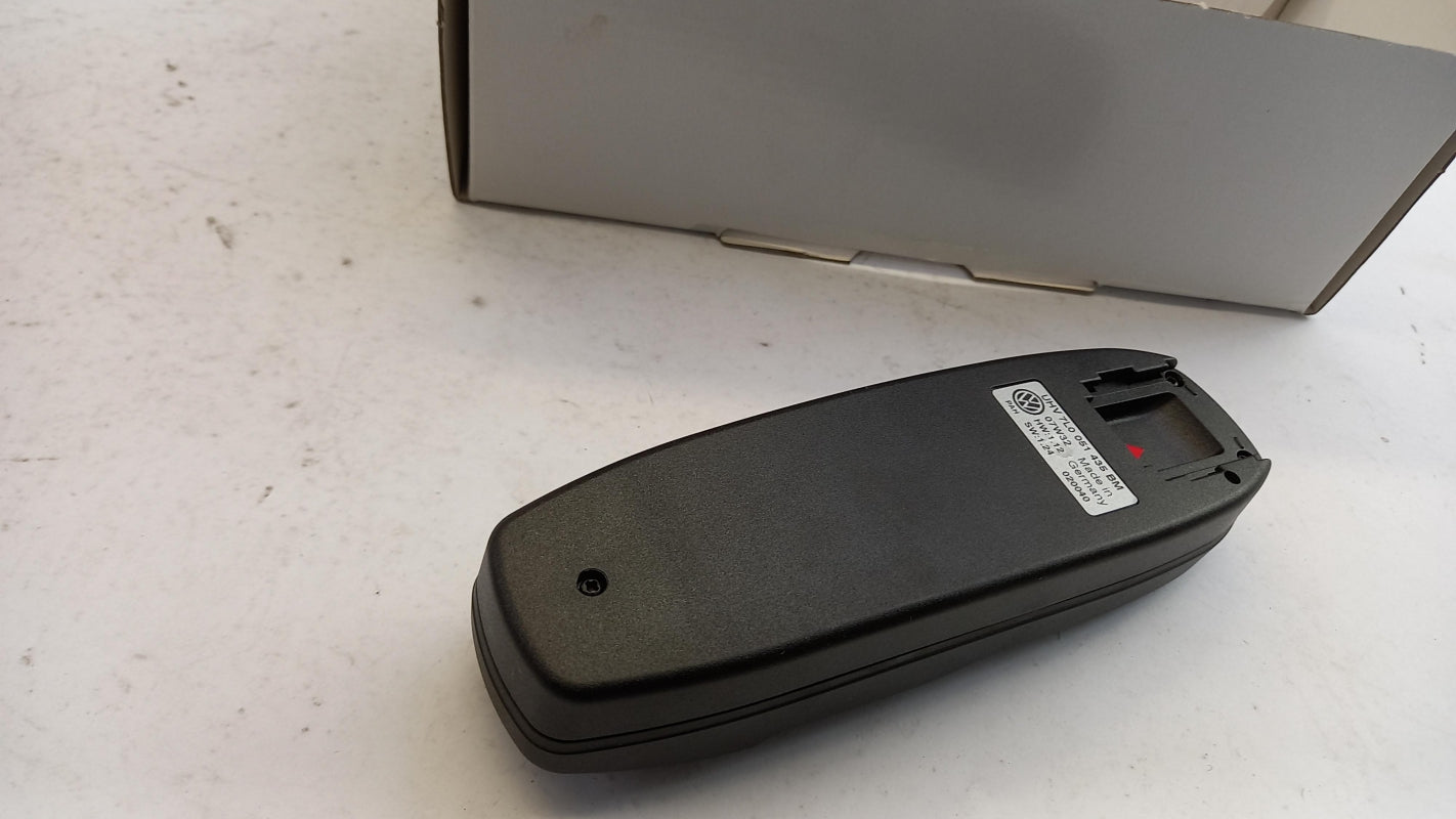 Original Volkswagen Handyadapter für Nokia 6020/6021 7L0051435BM